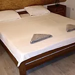 Semesterbostad Pyramid House