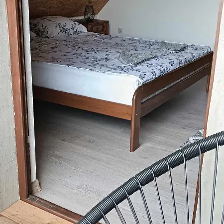 Pyramid House 维索科